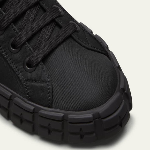 100% Authentic Prada Re-Nylon high-top sneakers - Picture 3 of 8